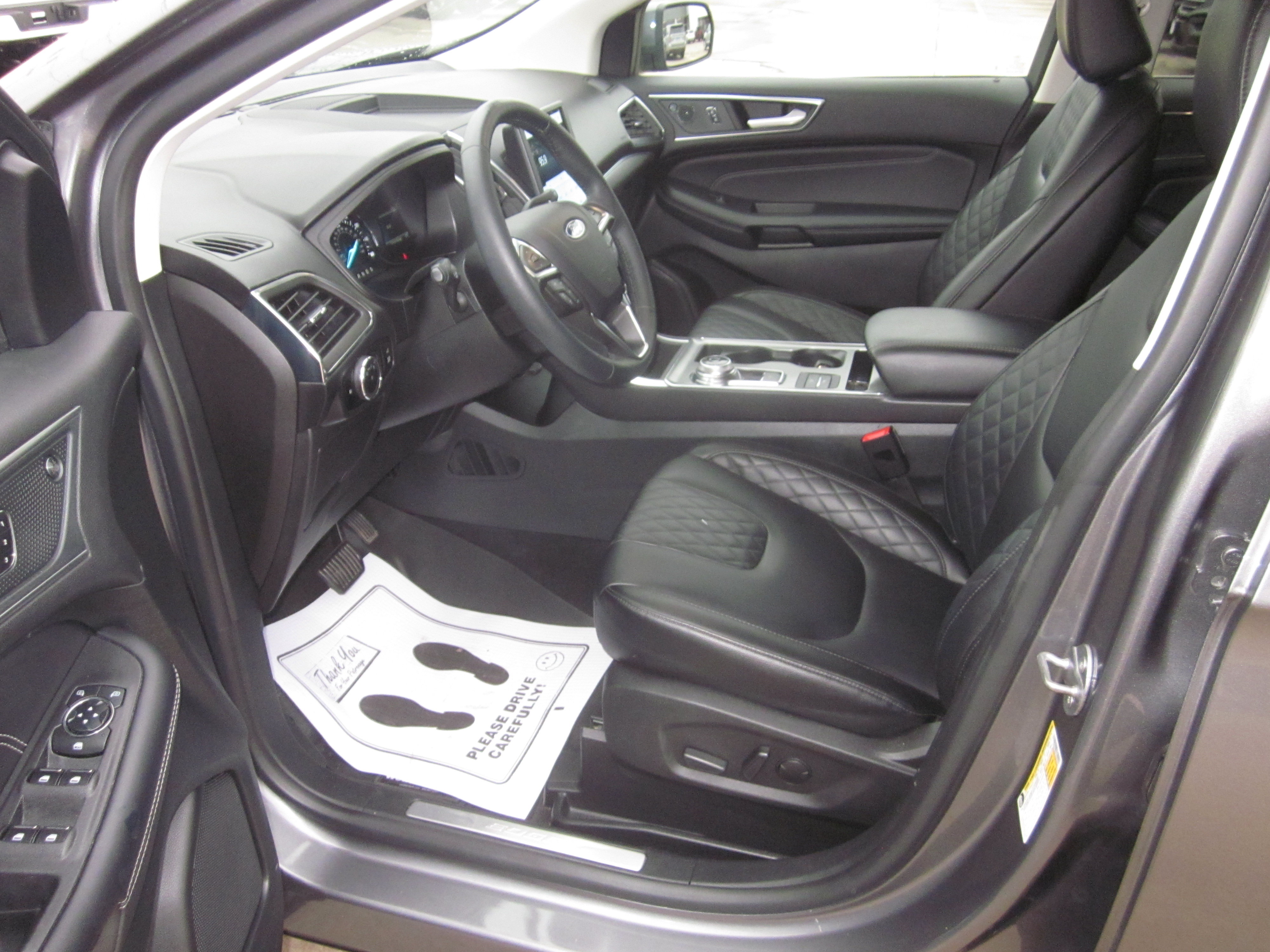 Used 2024 Ford Edge Titanium AWD/4WD image 10