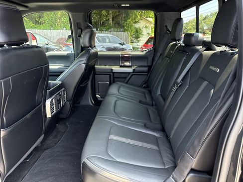 Used 2015 Ford F150 Platinum w/ Equipment Group 701A Luxury AWD/4WD image 11
