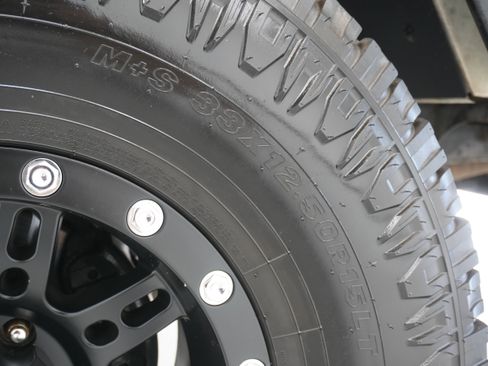 Used 2006 Jeep Wrangler X w/ Premium Audio Group AWD/4WD image 26