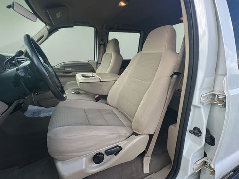 Used 2004 Ford F350 Lariat AWD/4WD image 16