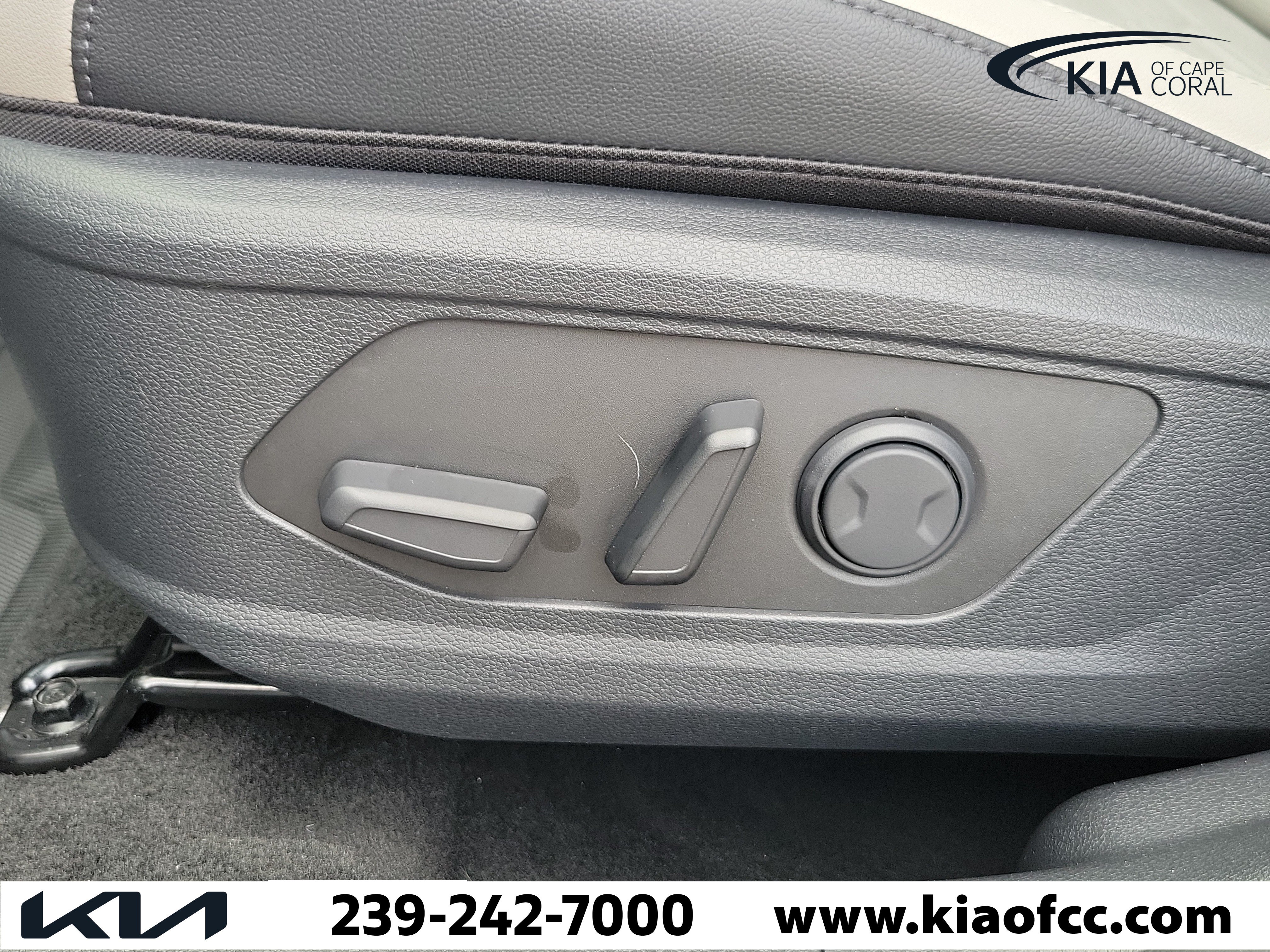 New 2026 Kia Sportage SX FWD image 22