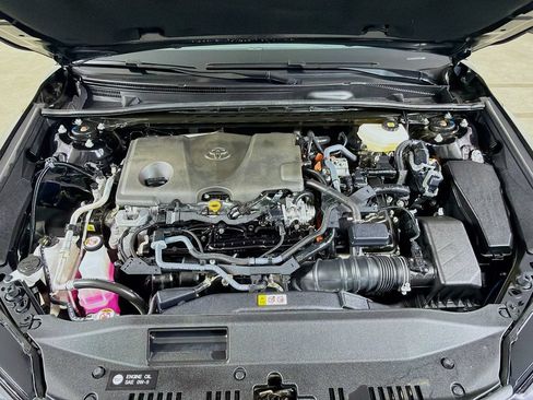 Used 2025 Toyota Camry SE FWD image 26