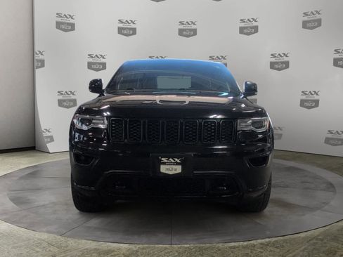 Used 2019 Jeep Grand Cherokee Overland image 8