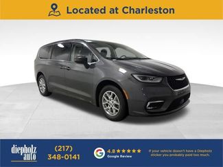 Used 2023 Chrysler Pacifica Touring-L video 1