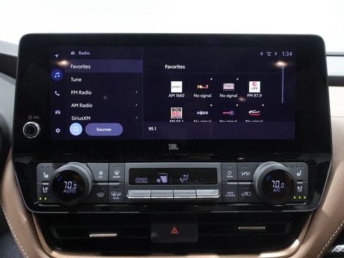 Used 2025 Toyota Grand Highlander AWD Hybrid image 29