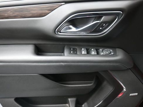 Used 2022 Chevrolet Suburban LT w/ LT Signature Plus Package image 13