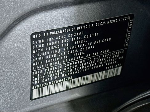 Used 2026 Volkswagen Tiguan SE FWD image 12