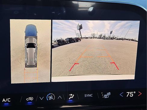 Used 2026 Chevrolet Traverse Z71 w/ Enhanced Driving Package AWD/4WD image 17