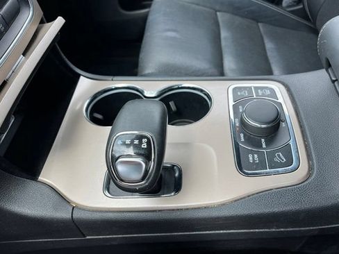 Used 2015 Jeep Grand Cherokee Overland AWD/4WD image 29
