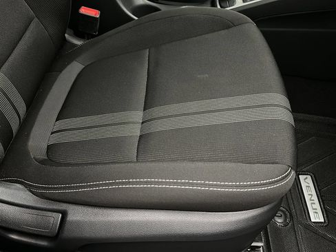Certified 2023 Hyundai Venue SEL FWD image 17