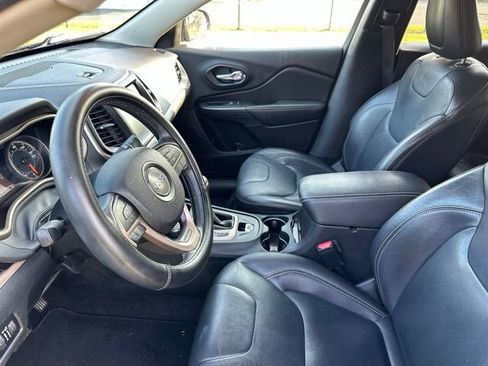 Used 2016 Jeep Cherokee Limited AWD/4WD image 7