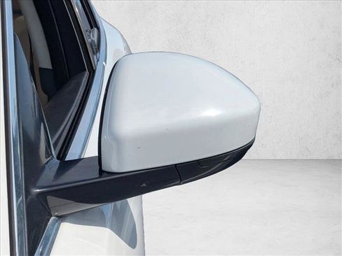 Used 2020 Jaguar F-PACE Premium image 9