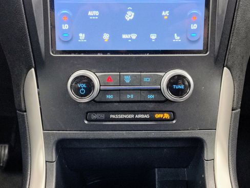 Used 2024 Ford Edge SEL w/ Convenience Package image 37