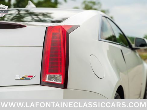Used 2015 Cadillac CTS V RWD image 34