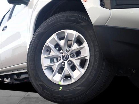 New 2026 Nissan Frontier S image 3