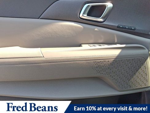 New 2026 Kia Carnival EX image 8