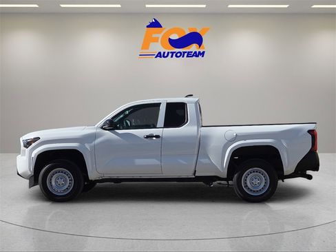 Certified 2025 Toyota Tacoma SR image 2