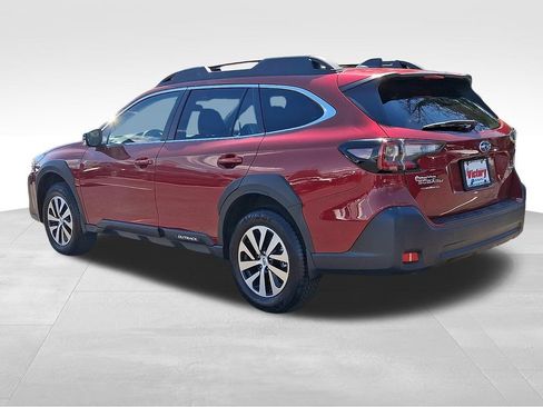 Used 2025 Subaru Outback Premium AWD/4WD image 4