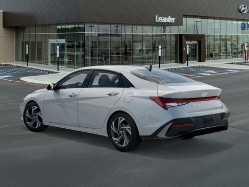 New 2026 Hyundai Elantra Limited image 5