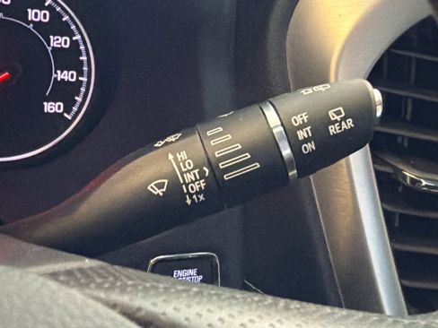 Used 2023 GMC Acadia SLE w/ Driver Convenience Package image 39