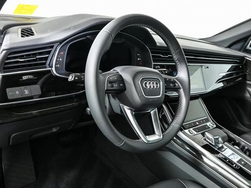 New 2025 Audi Q8 Premium image 6