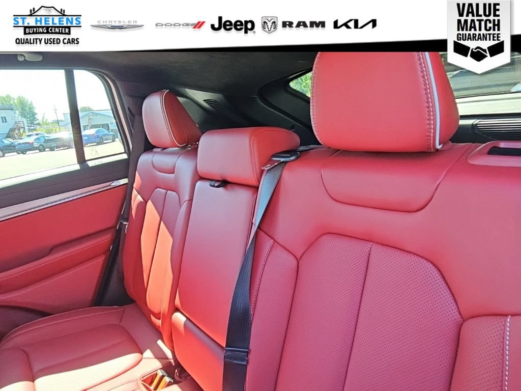 Used 2024 Jeep Wagoneer Limited AWD/4WD image 35
