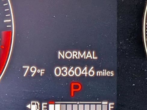Used 2023 Honda HR-V EX-L image 12