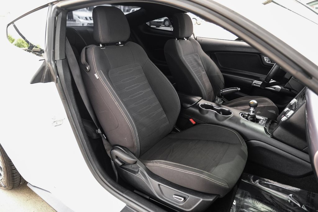Used 2016 Ford Mustang Coupe RWD image 37