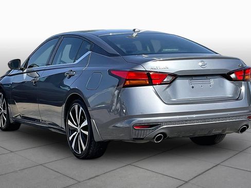 Used 2020 Nissan Altima 2.5 SR FWD image 12