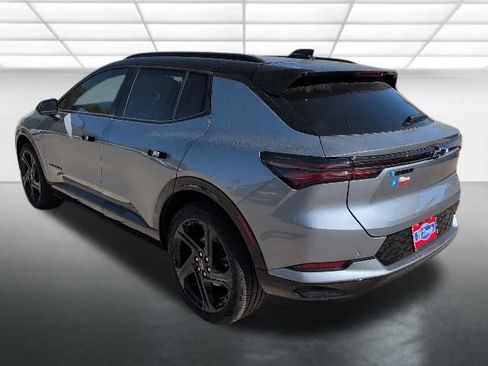 New 2026 Chevrolet Equinox EV RS image 2