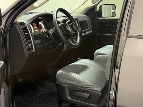 Used 2017 RAM 3500 Tradesman w/ Chrome Appearance Group AWD/4WD image 8