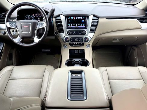 Used 2017 GMC Yukon SLT w/ Open Road Package RWD image 25