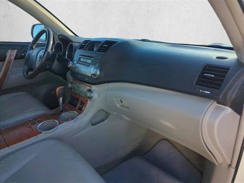 Used 2009 Toyota Highlander Limited w/ Extra Value Pkg 7 AWD/4WD image 26