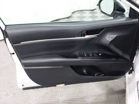 Used 2020 Toyota Camry XSE w/ 4 Season Floor Mat Package FWD image 5