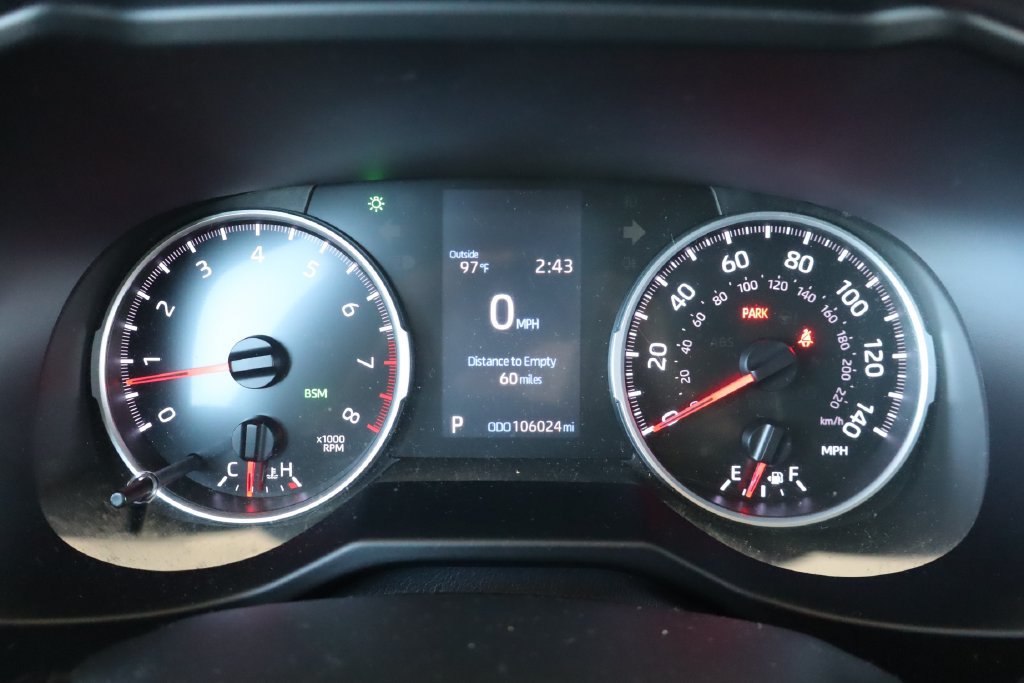 Used 2020 Toyota RAV4 XLE FWD image 21