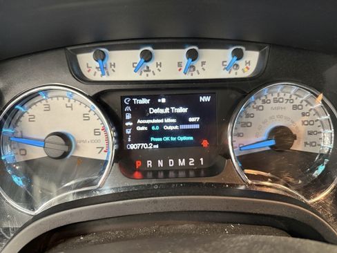 Used 2013 Ford F150 XLT w/ Mid Equipment Group AWD/4WD image 12