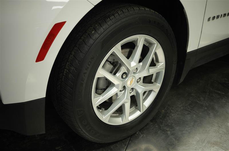 Used 2023 Chevrolet Equinox LT w/ LPO, Floor Liner Package AWD/4WD image 4