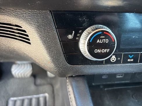Used 2023 Mitsubishi Outlander SEL AWD/4WD image 25