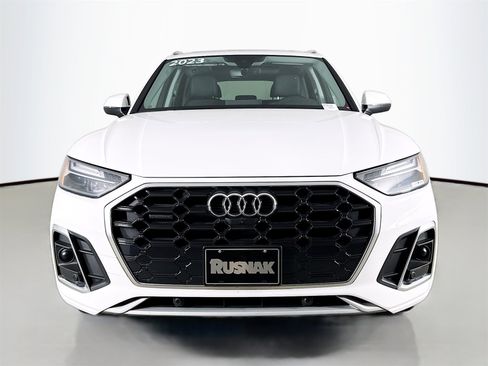 Used 2023 Audi Q5 2.0T Premium Plus w/ Premium Plus Package image 2