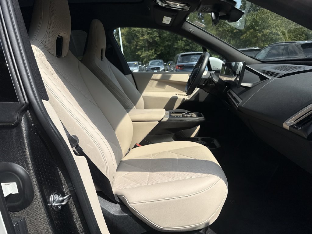 Used 2024 BMW iX xDrive50 w/ Convenience Package AWD/4WD image 24