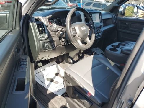 Used 2022 RAM 2500 Tradesman w/ Chrome Appearance Group AWD/4WD image 12