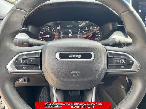 Used 2024 Jeep Compass Latitude AWD/4WD image 14