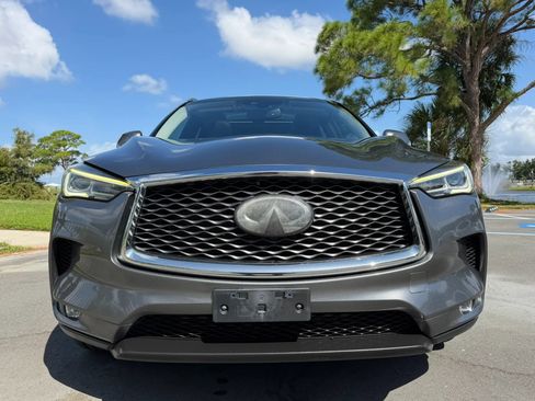 Used 2019 INFINITI QX50 Luxe FWD image 2