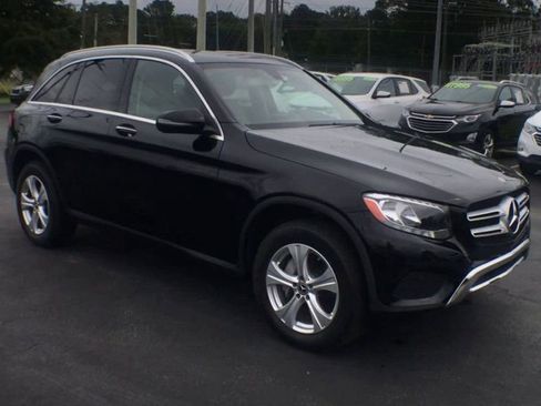 Used 2018 Mercedes-Benz GLC 300 image 2