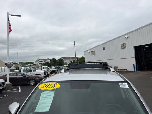 Used 2018 Toyota 4Runner SR5 AWD/4WD image 18