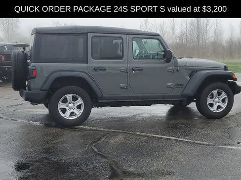 Used 2022 Jeep Wrangler Unlimited Sport AWD/4WD image 10