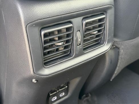 Used 2025 Toyota RAV4 XLE FWD image 14