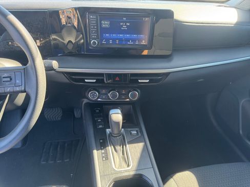 Used 2025 Nissan Kicks S image 15