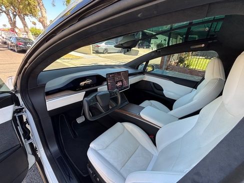 Used 2022 Tesla Model X AWD/4WD image 31