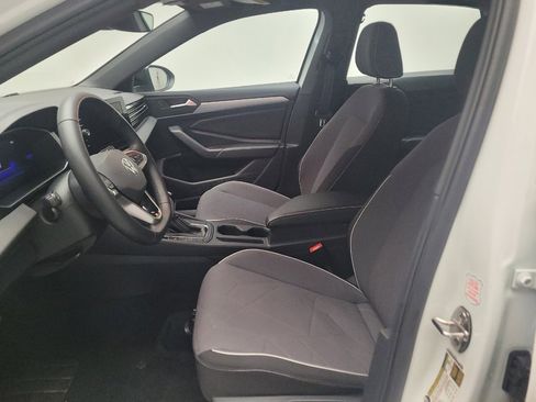 Used 2025 Volkswagen Jetta Sport FWD image 17